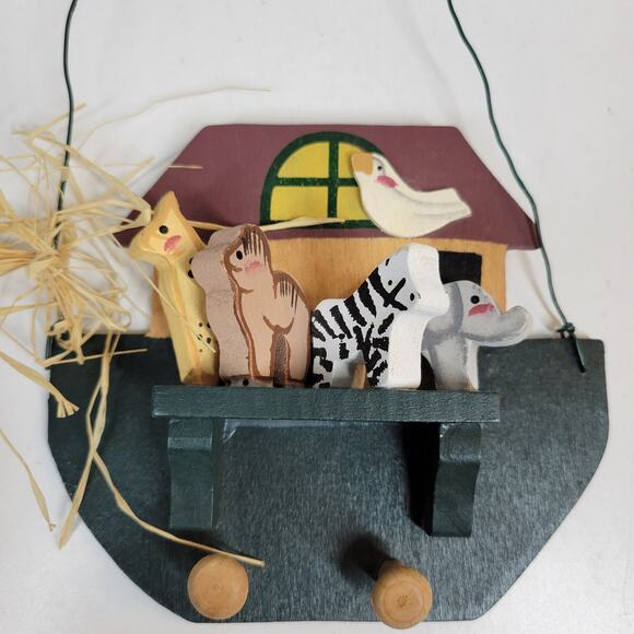 VINTAGE Noahs Ark Hanging Decor 4" Tall Wooden 3D Animals Hand Craft Amish Made‎ - Picture 8 of 10